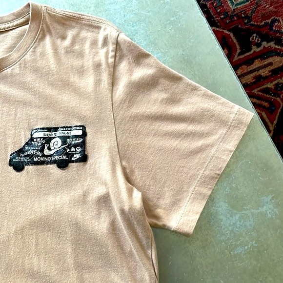 Nike Men’s Nike Sportswear Moving Company Graphic Tee - Tan M - Picture 8 of 14